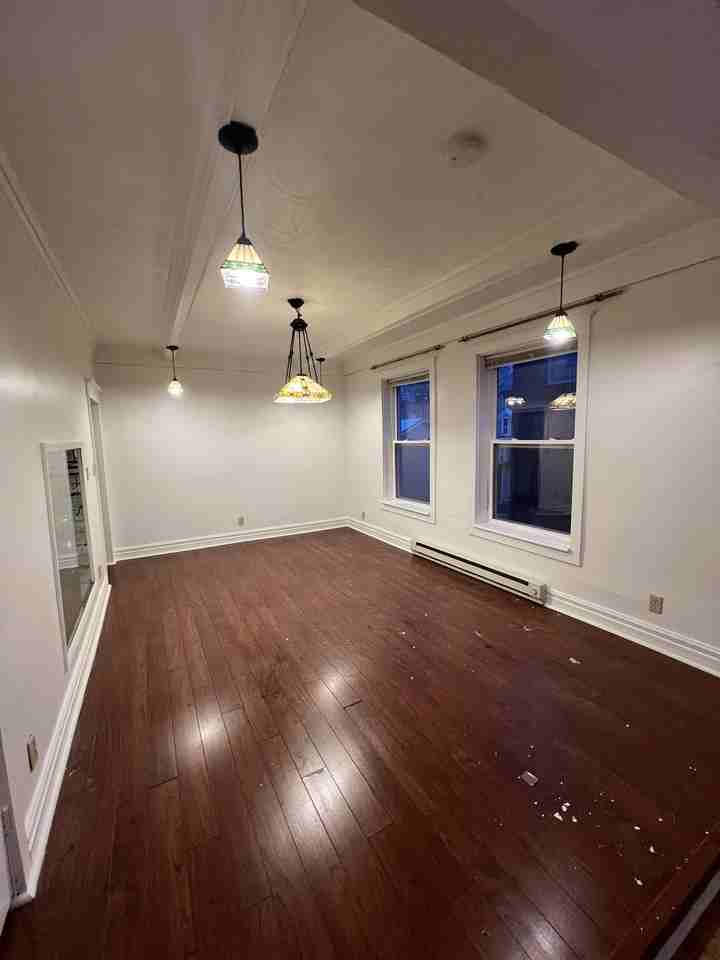 Pioneer Apartments - Photo 4 of 11
