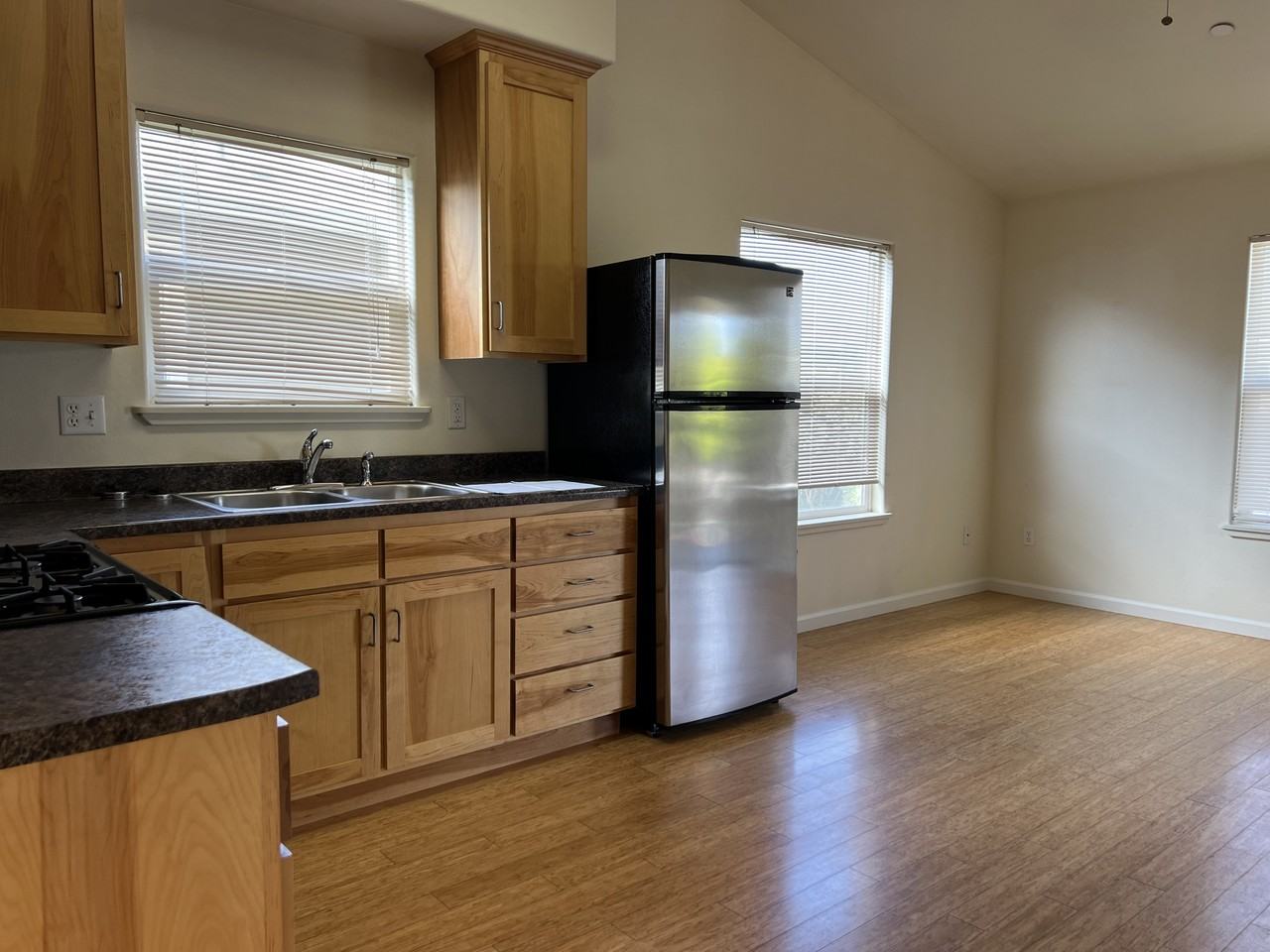 1640 Margo Lane D - Photo 3 of 16