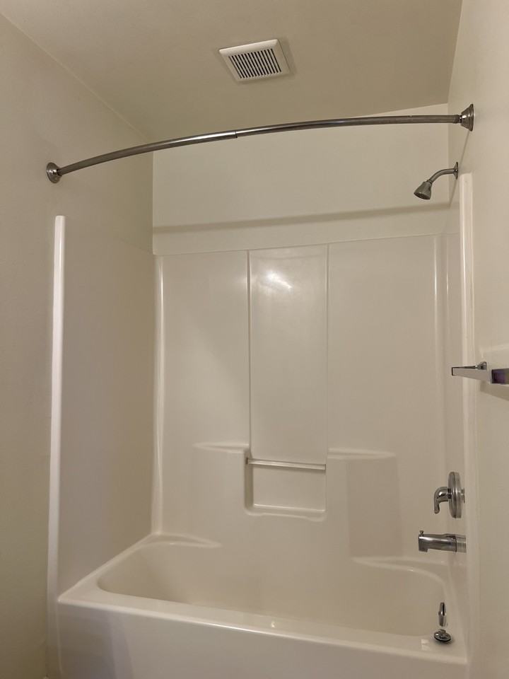 1640 Margo Lane D - Photo 7 of 16