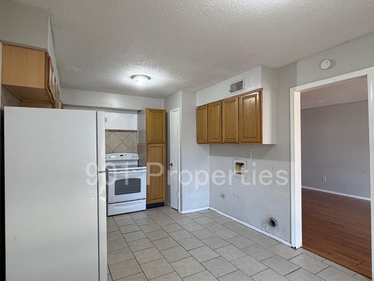 6415 Gillespie Road - Photo 4 of 14