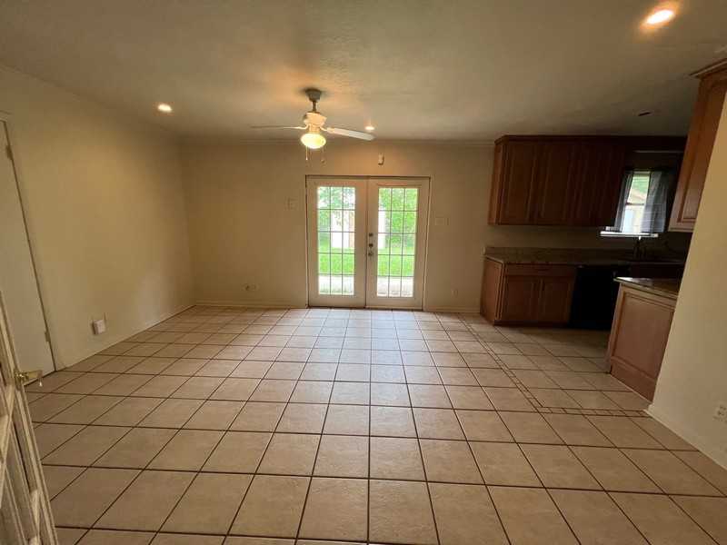 1005 Cedar Dr - Photo 6 of 25