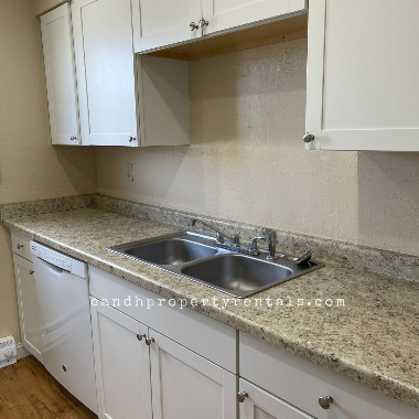 405 Roxy Lane - Photo 4 of 10