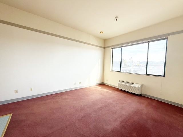 Poplars Apartments - Photo 7 of 18