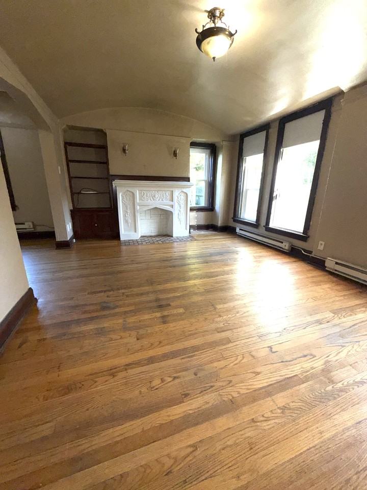 330 West Keefe Avenue - Photo 5 of 22