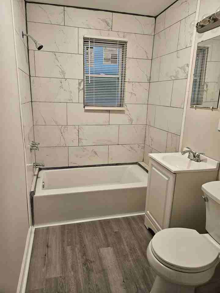 1176 East 13th Street - Photo 2 of 6