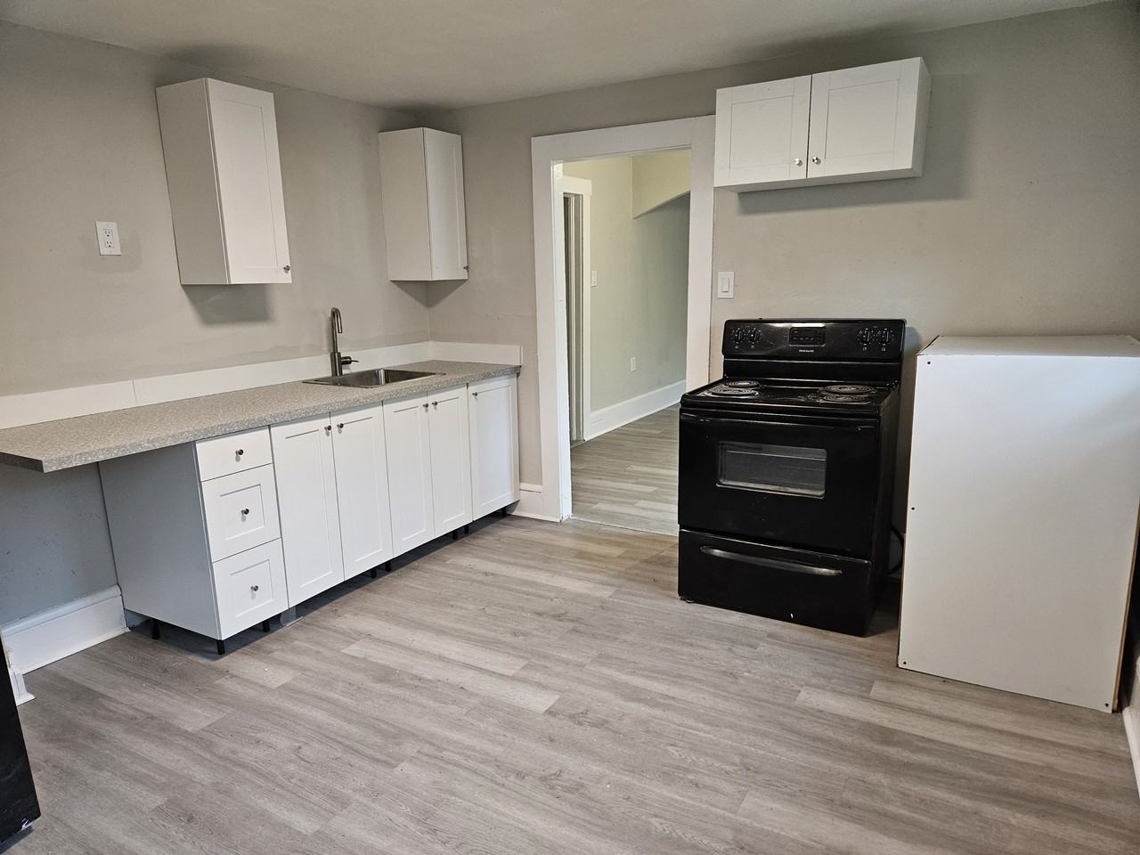 1176 East 13th Street - Photo 5 of 6