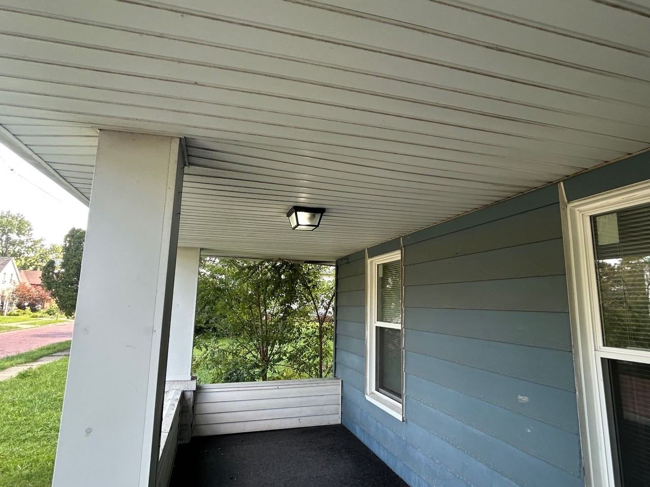 13302 Ferris Ave - Photo 2 of 11