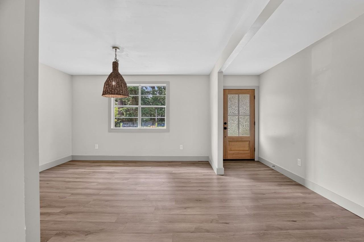 108 E Whatley St - Photo 5 of 45