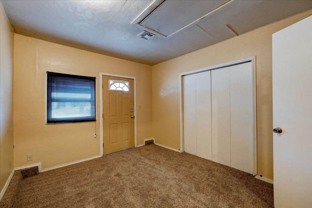 116 W Rose Dr - Photo 4 of 23