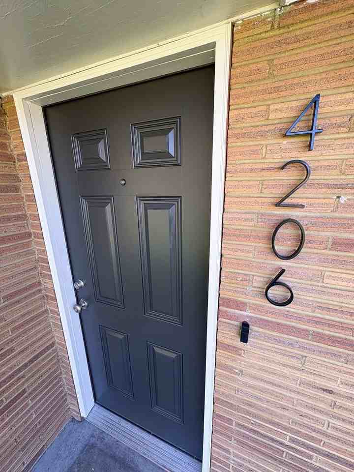 4206 Onyx Ave - Photo 2 of 37