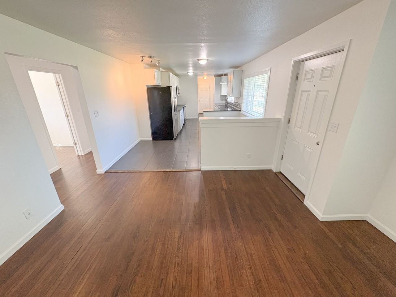 4206 Onyx Ave - Photo 5 of 37
