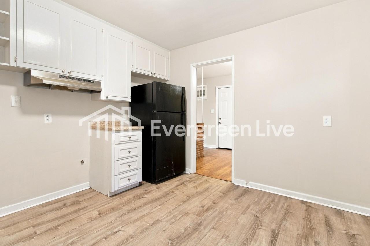 109 Holliday Dr - Photo 4 of 15