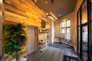 featured image of 512 W River Rd