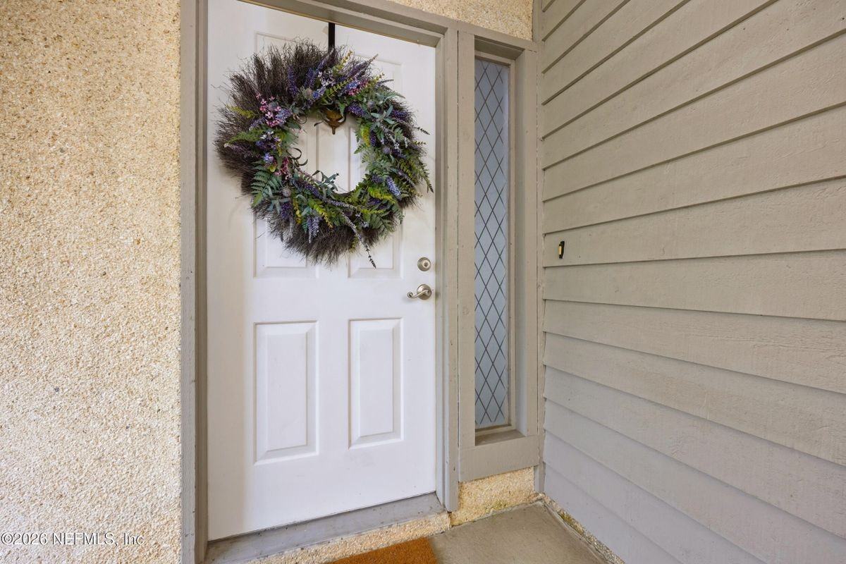 11317 Conch Ct - Photo 3 of 34