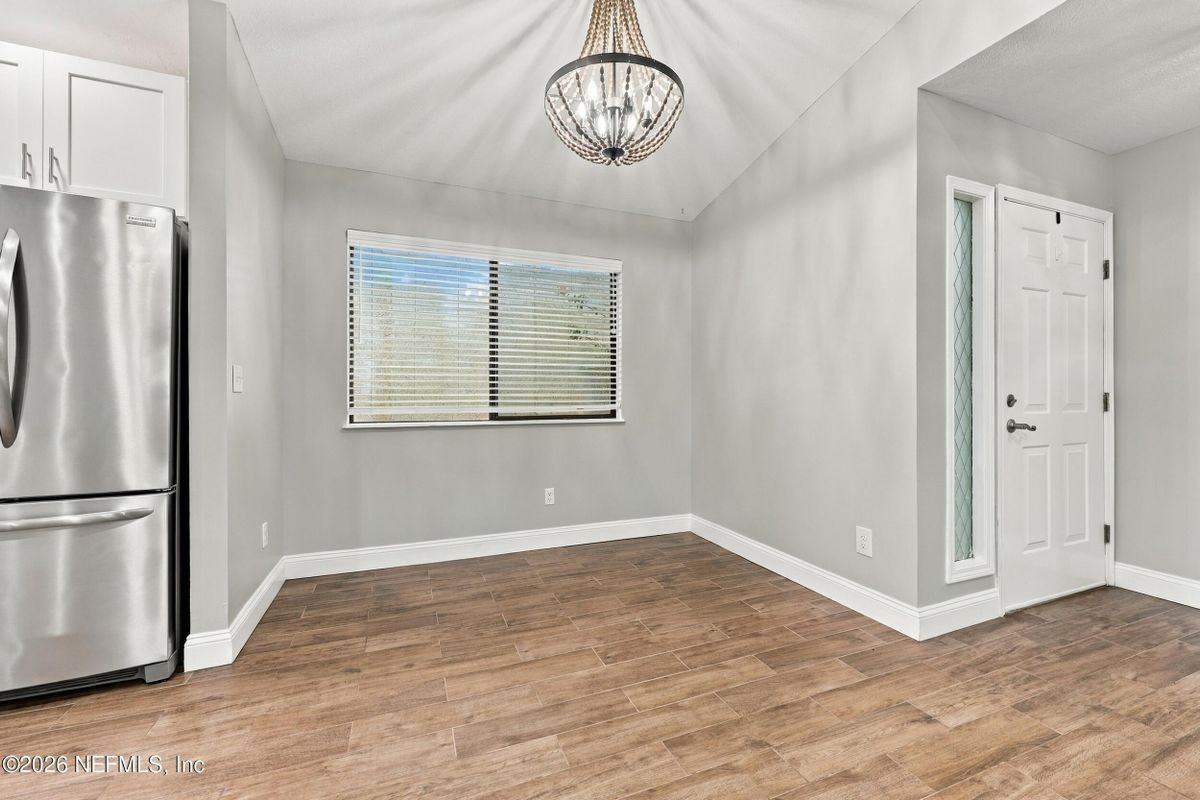 11317 Conch Ct - Photo 6 of 34