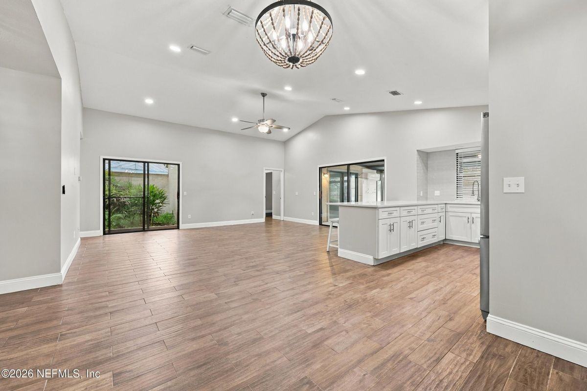 11317 Conch Ct - Photo 7 of 34