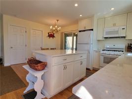 featured image of 152 Tuckerman Ave ##16