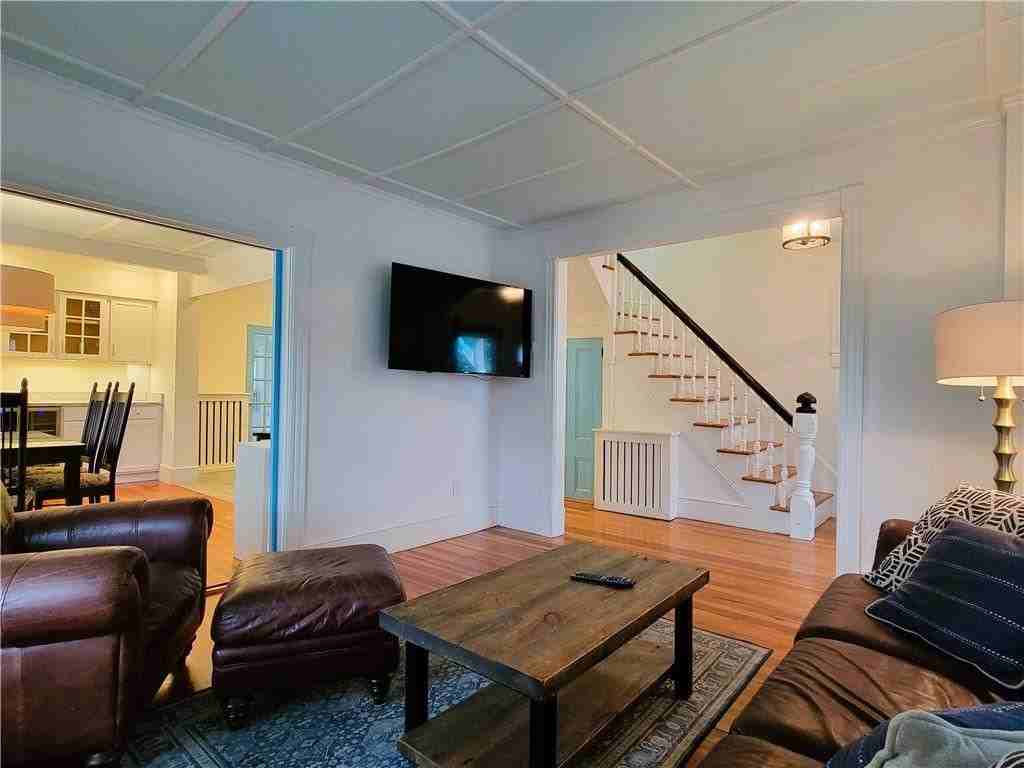 19 Carroll Ave - Photo 7 of 31