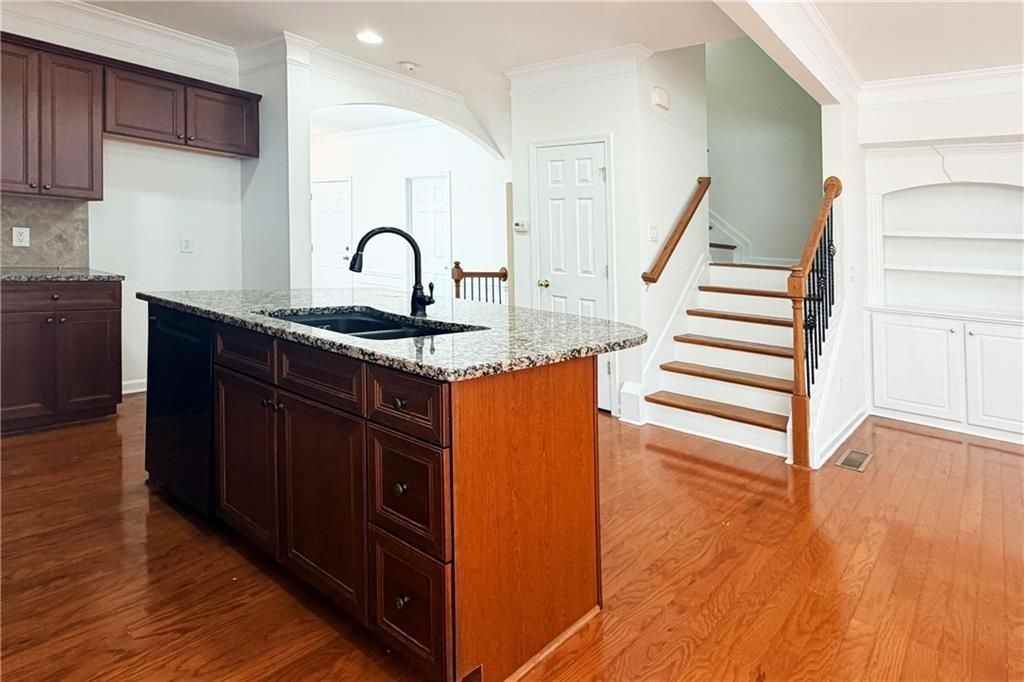 6071 Joybrook Rd - Photo 6 of 21