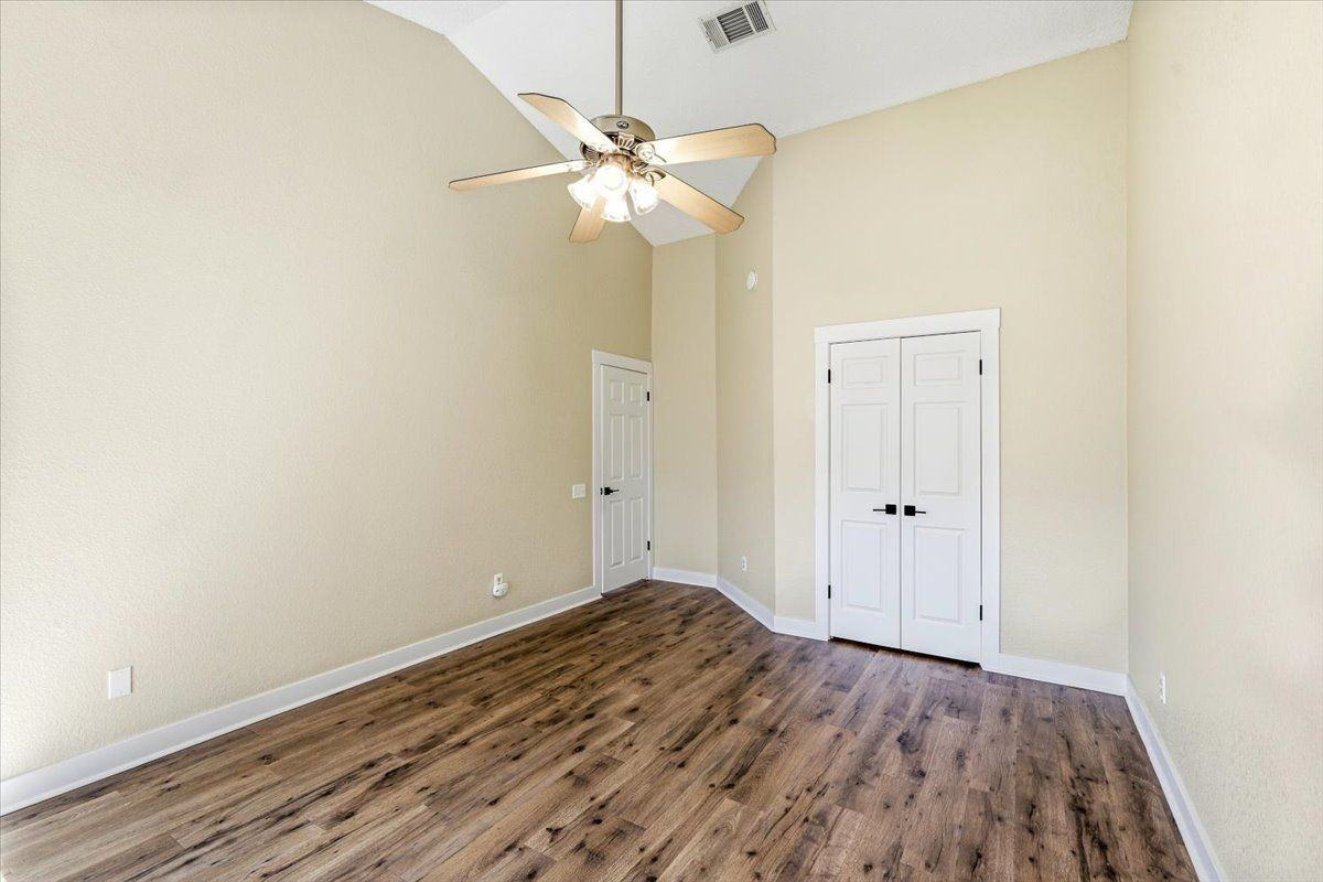 1103 Hatteras Dr - Photo 5 of 26