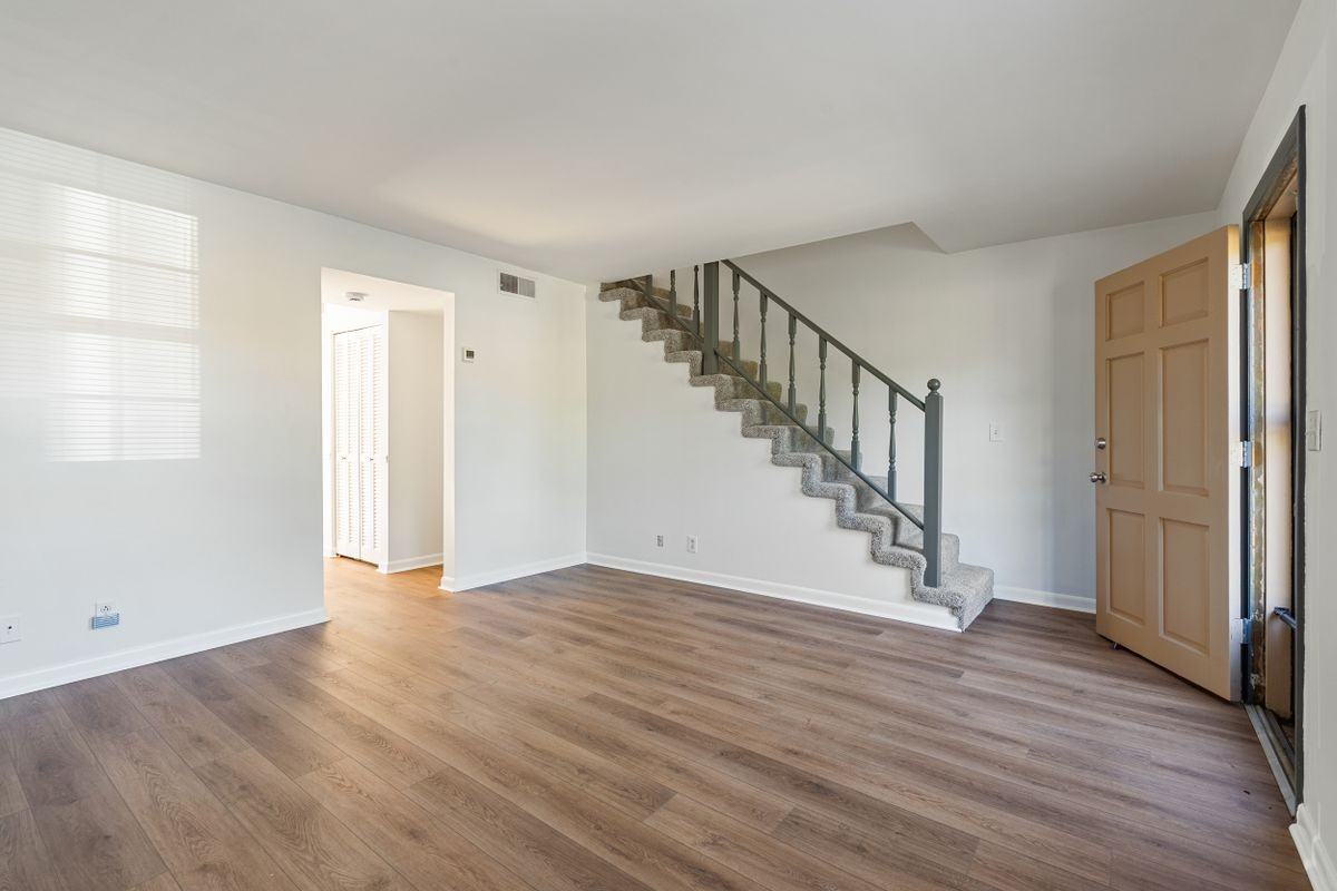 420 Walton Ln ##A1 - Photo 3 of 30
