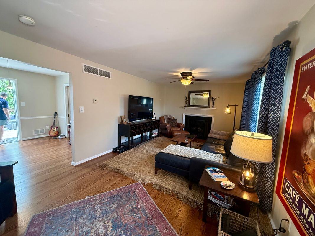 916 Seminole Rd - Photo 4 of 20