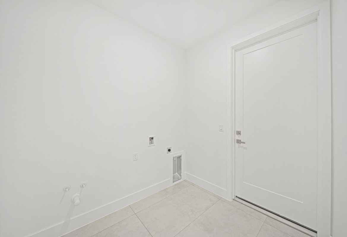 5183 Cromey Rd - Photo 7 of 34