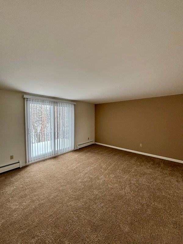 27 Losson Garden Dr ##1 - Photo 3 of 15