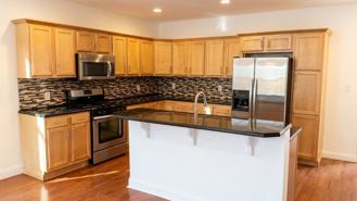 2855 Sarah St - Photo 1 of 1