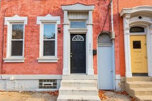 2321 Sarah St - Photo 1 of 1