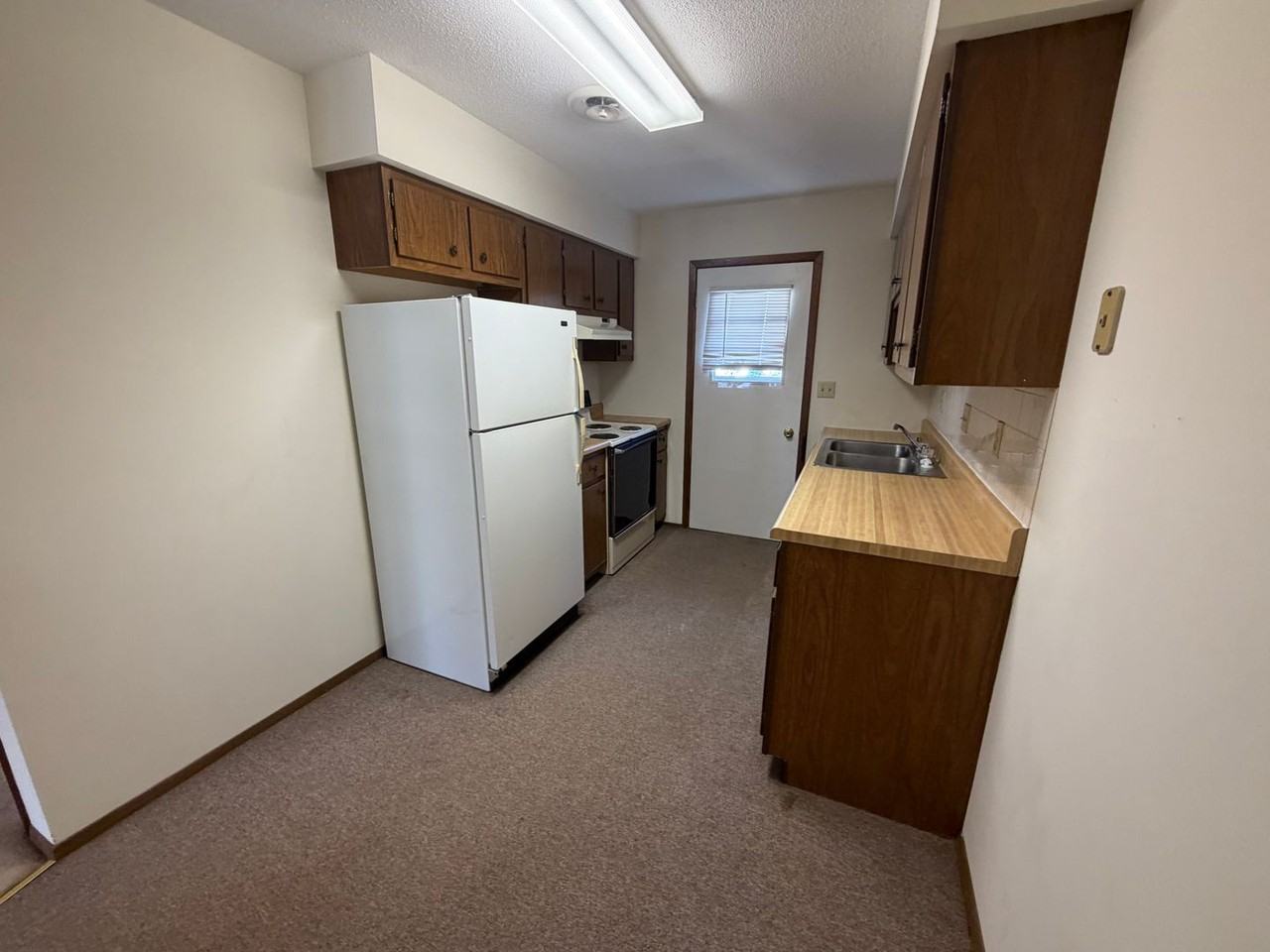 323 E Promenade St #323 - Photo 3 of 22