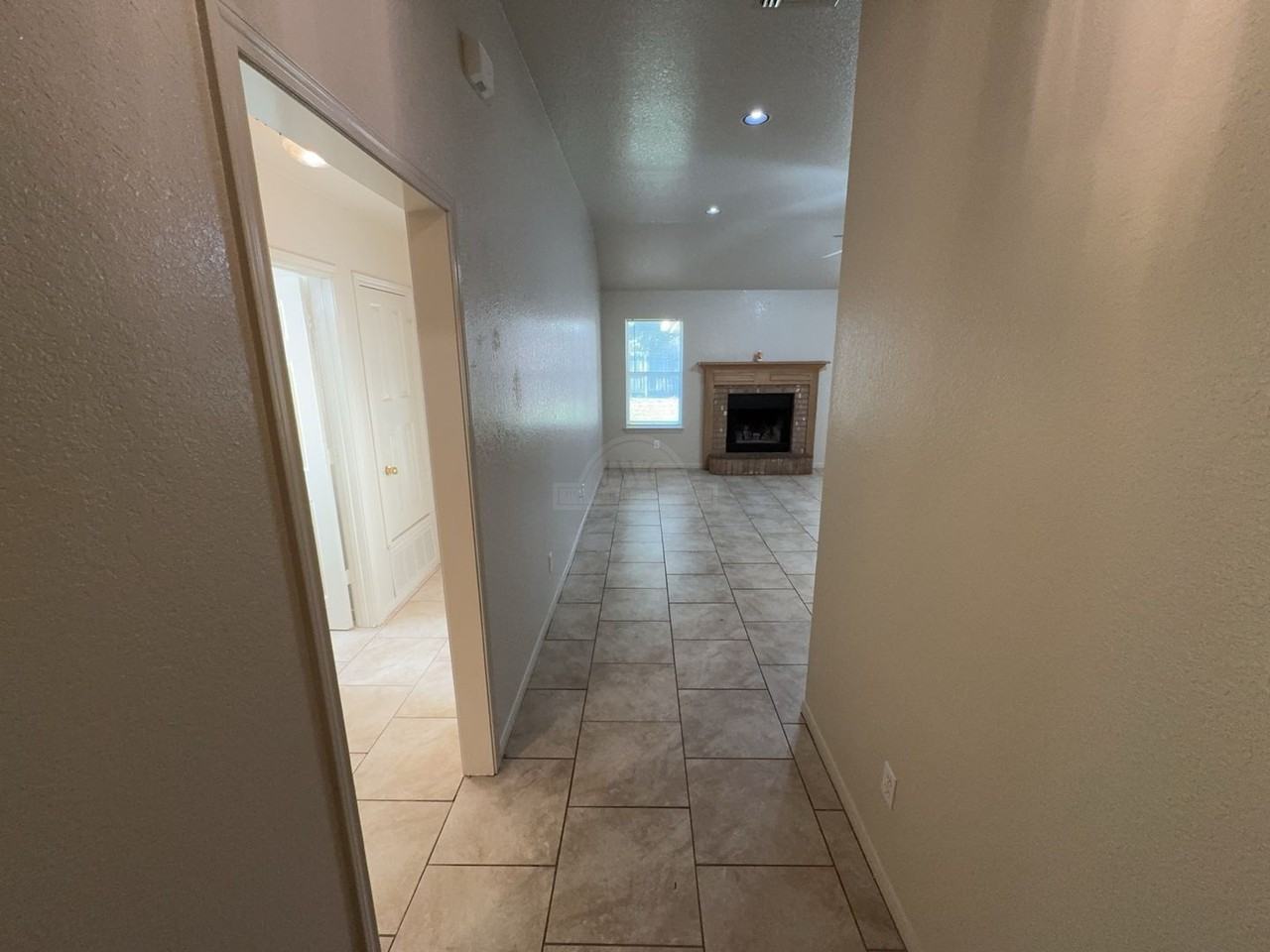 2700 Diaz Dr - Photo 2 of 25