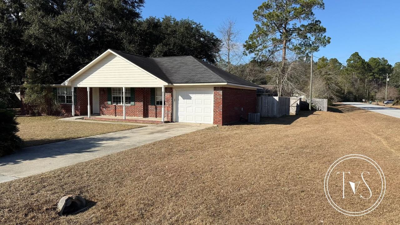 291 Cowart Rd - Photo 2 of 21