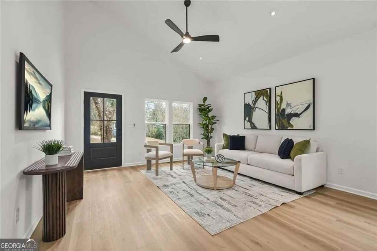 1674 Mary George Ave Nw ##Nw - Photo 4 of 31