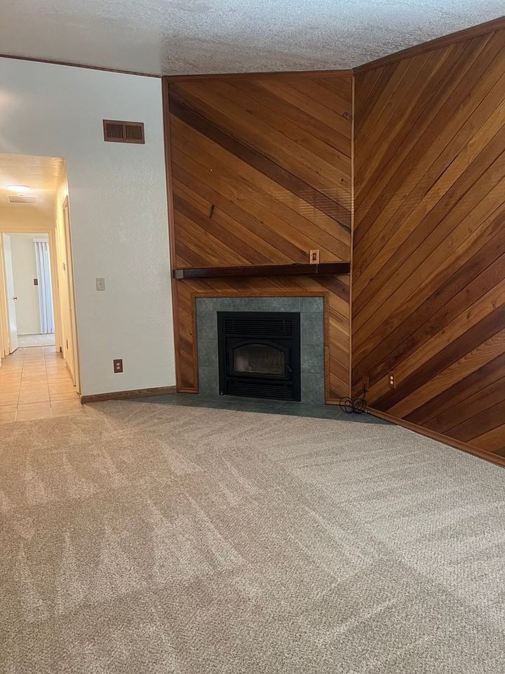 7783 Chancery Ct - Photo 4 of 19