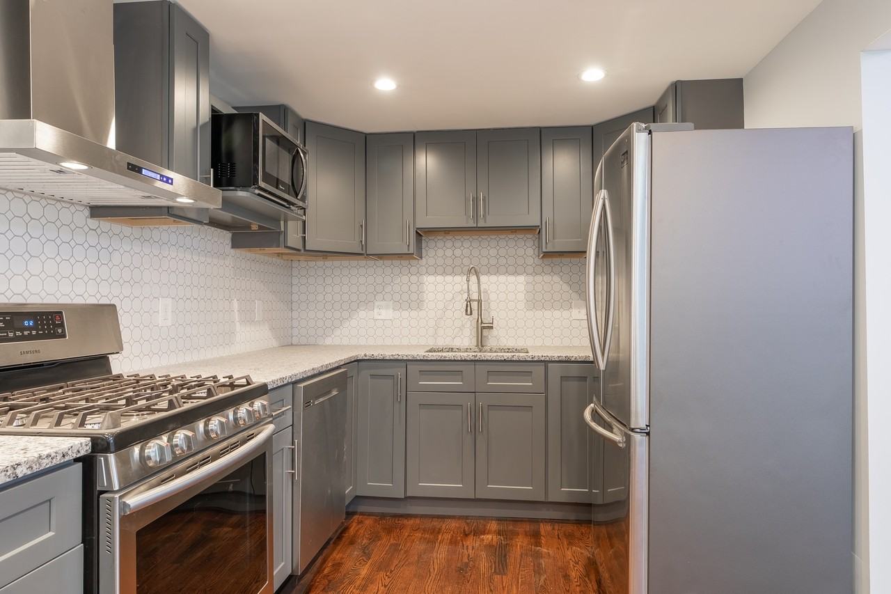 176 Montowese Ave - Photo 3 of 36