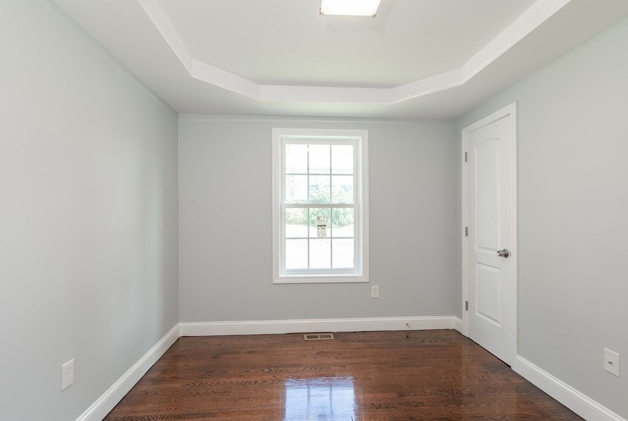 176 Montowese Ave - Photo 6 of 36
