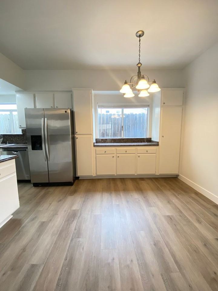 10761 Lawler St #3 - Photo 5 of 10