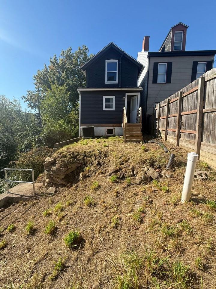 4933 Yew St - Photo 3 of 19
