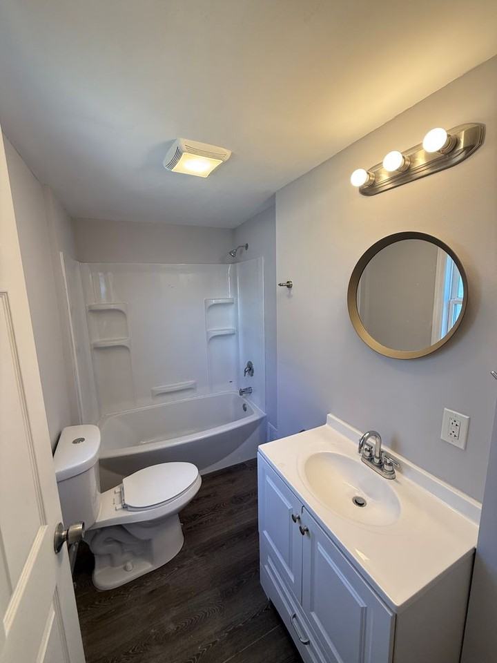 4933 Yew St - Photo 4 of 19