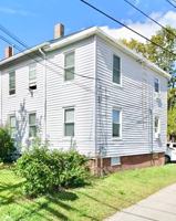 featured image of 32 Pearl St