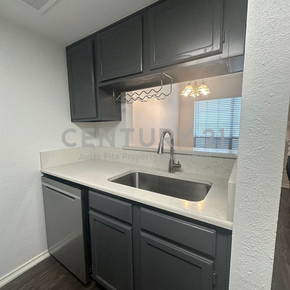 449 Harris Dr #101J - Photo 7 of 21