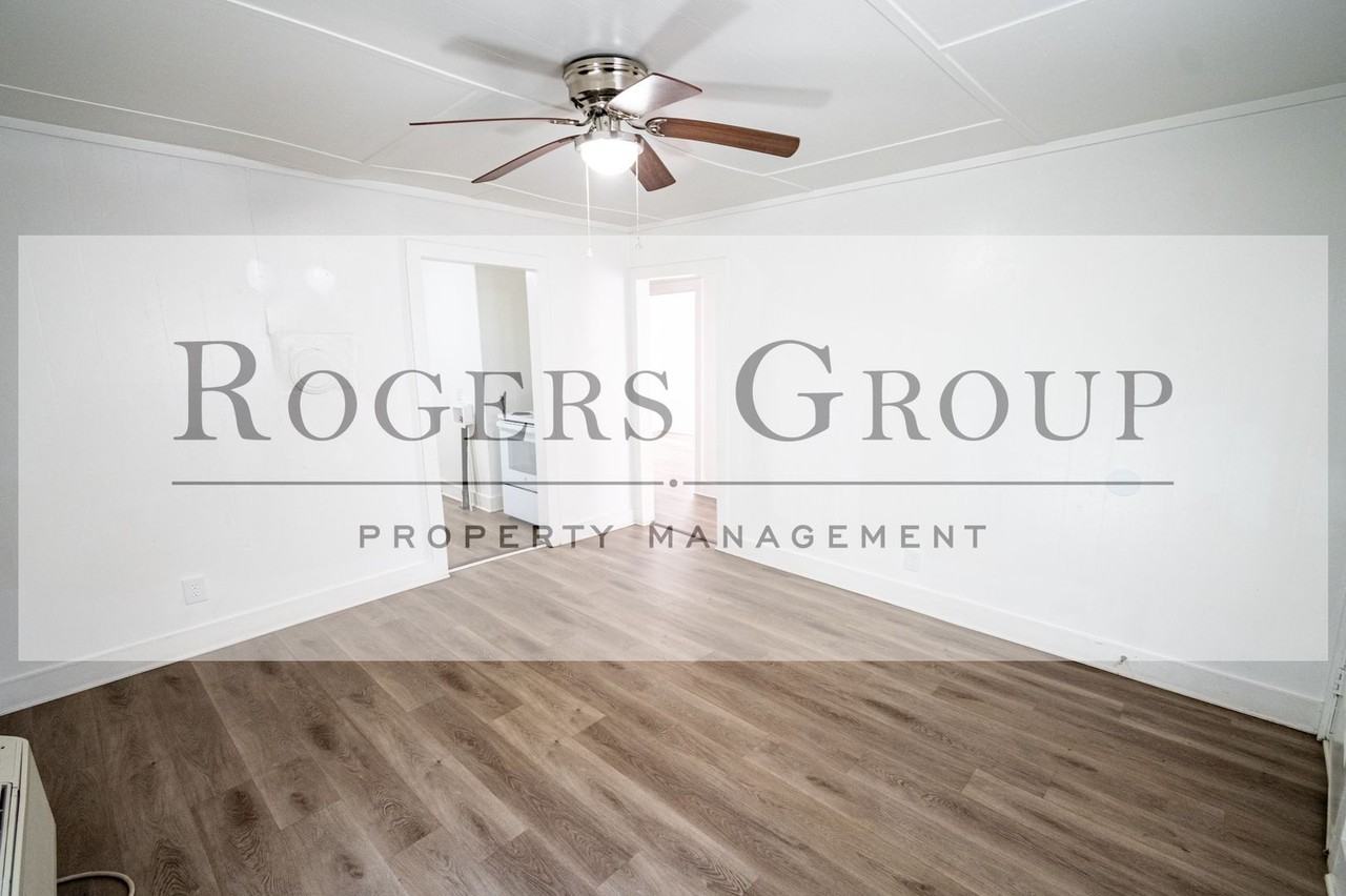 804 Roberson St - Photo 3 of 8