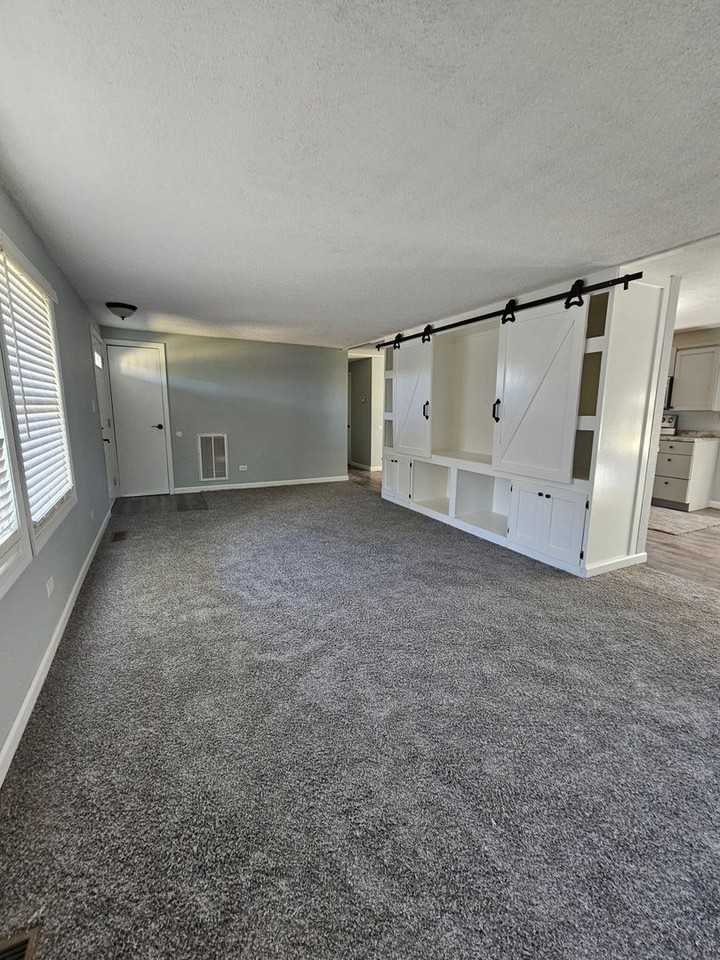 73 73 Northshore Drive - Photo 2 of 11