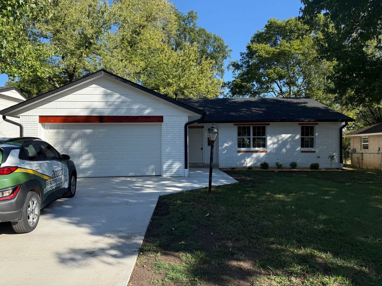 118 W Ithica Pl - Photo 3 of 50
