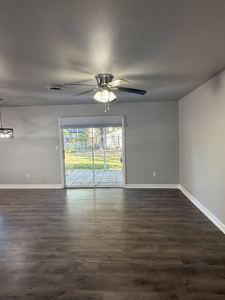 118 W Ithica Pl - Photo 5 of 50
