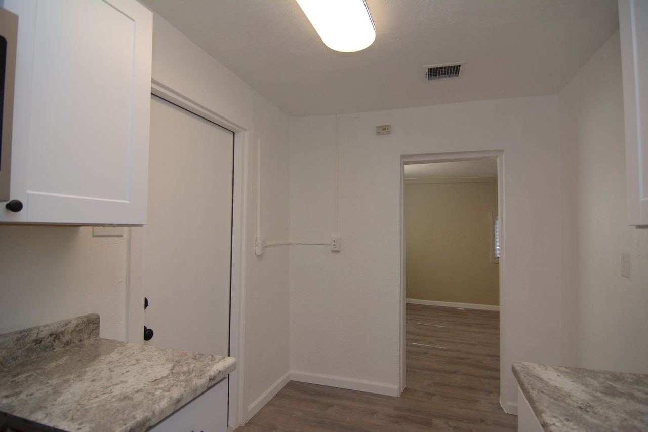 3310 E Bellevue St #1 - Photo 7 of 15