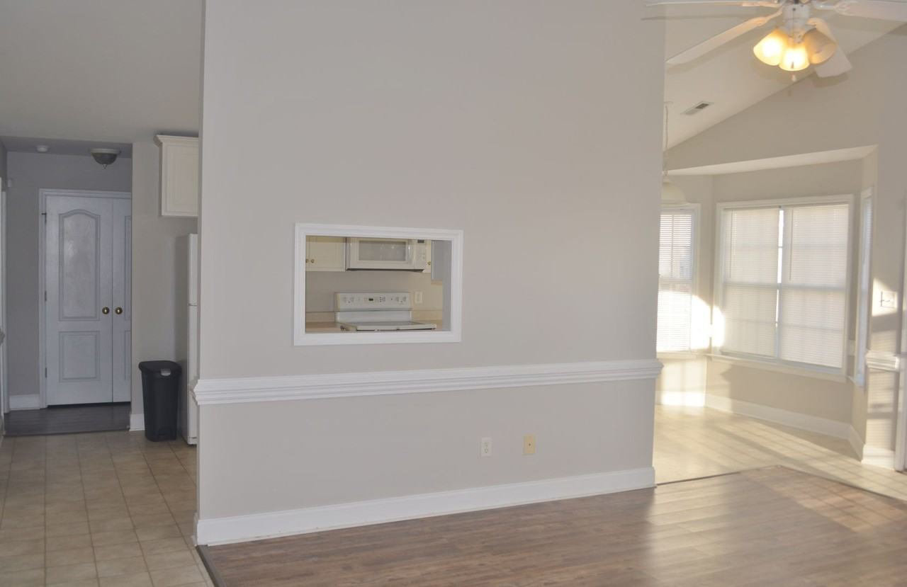 178 Ariel St - Photo 2 of 29