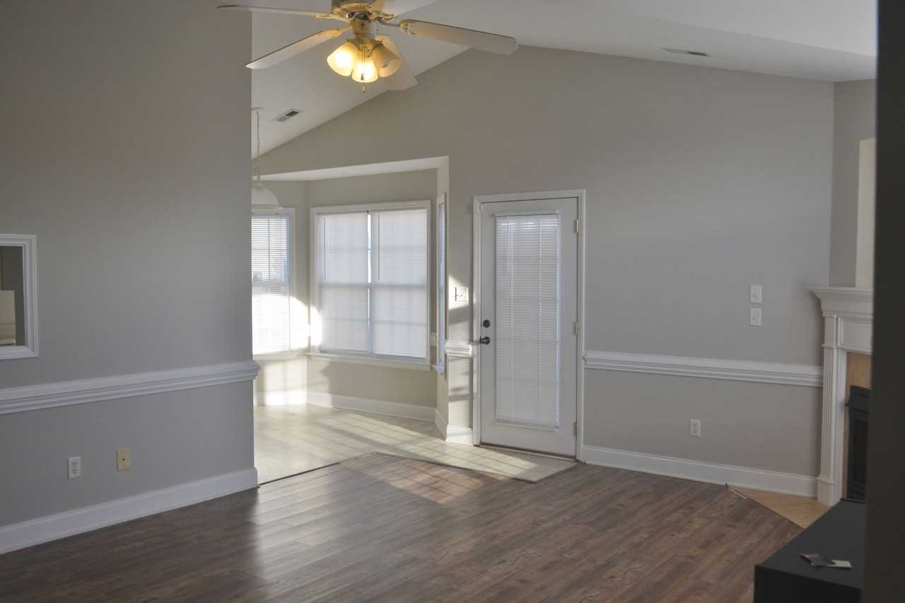 178 Ariel St - Photo 3 of 29