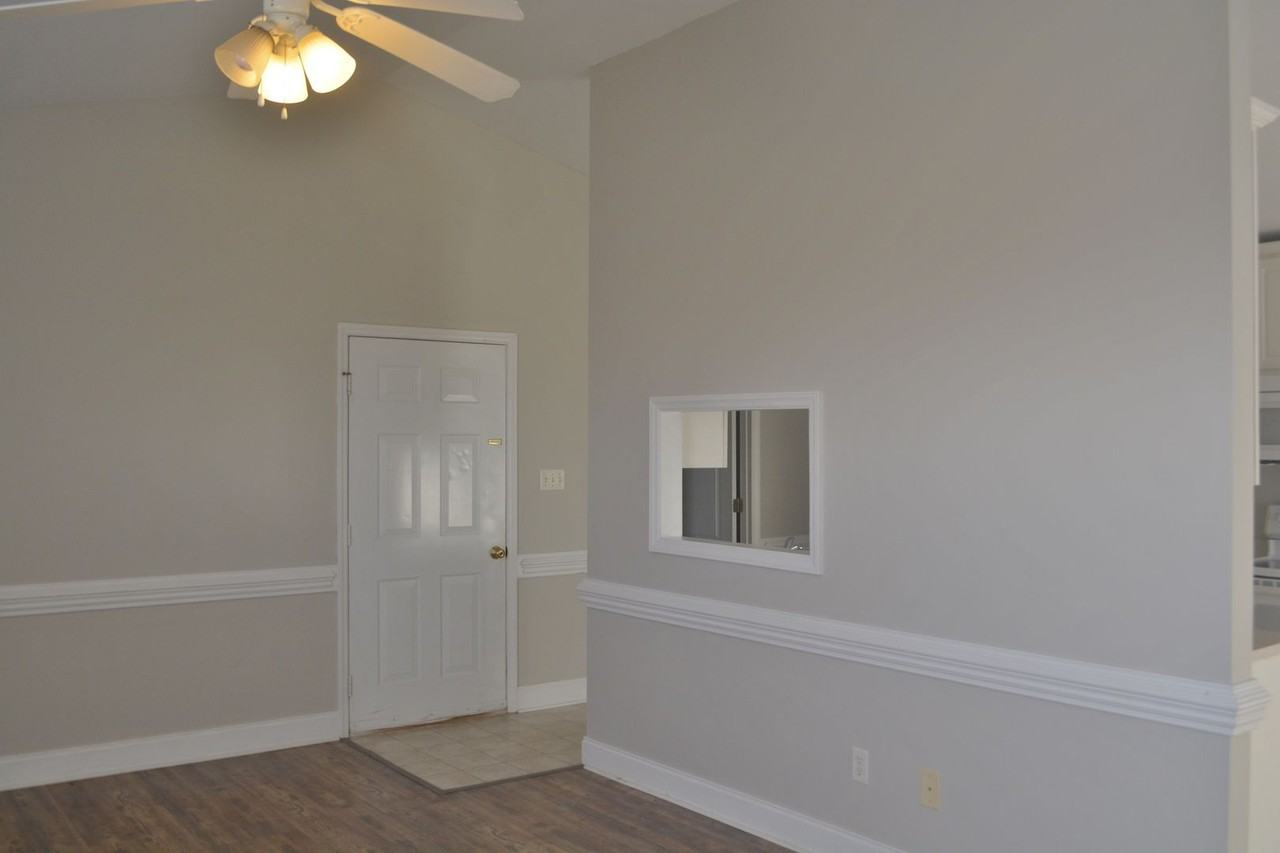 178 Ariel St - Photo 5 of 29